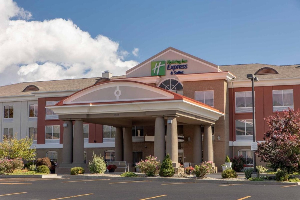 Holiday Inn Express Hotel & Suites Binghamton University-Vestal